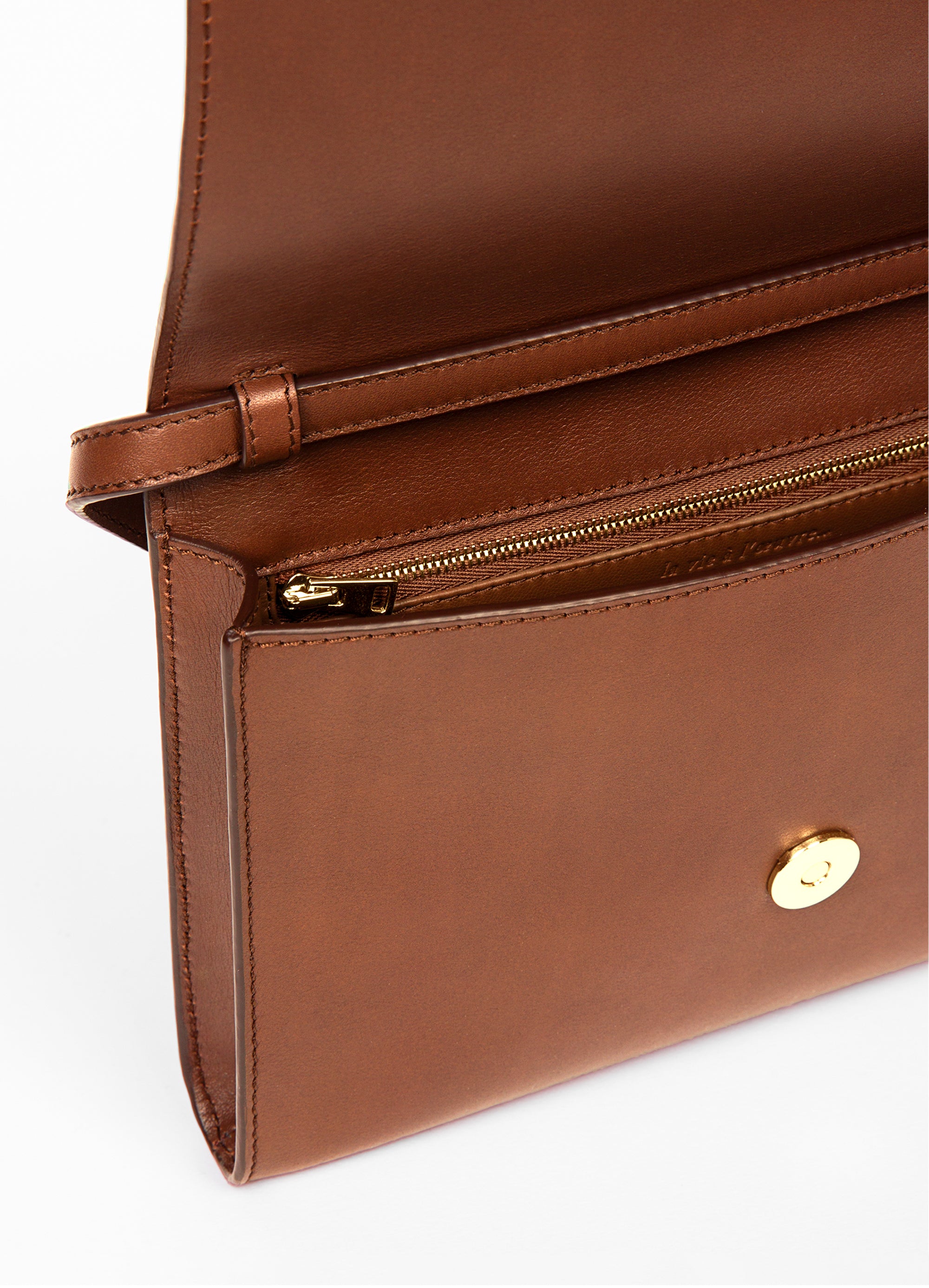 Court carré marron gold