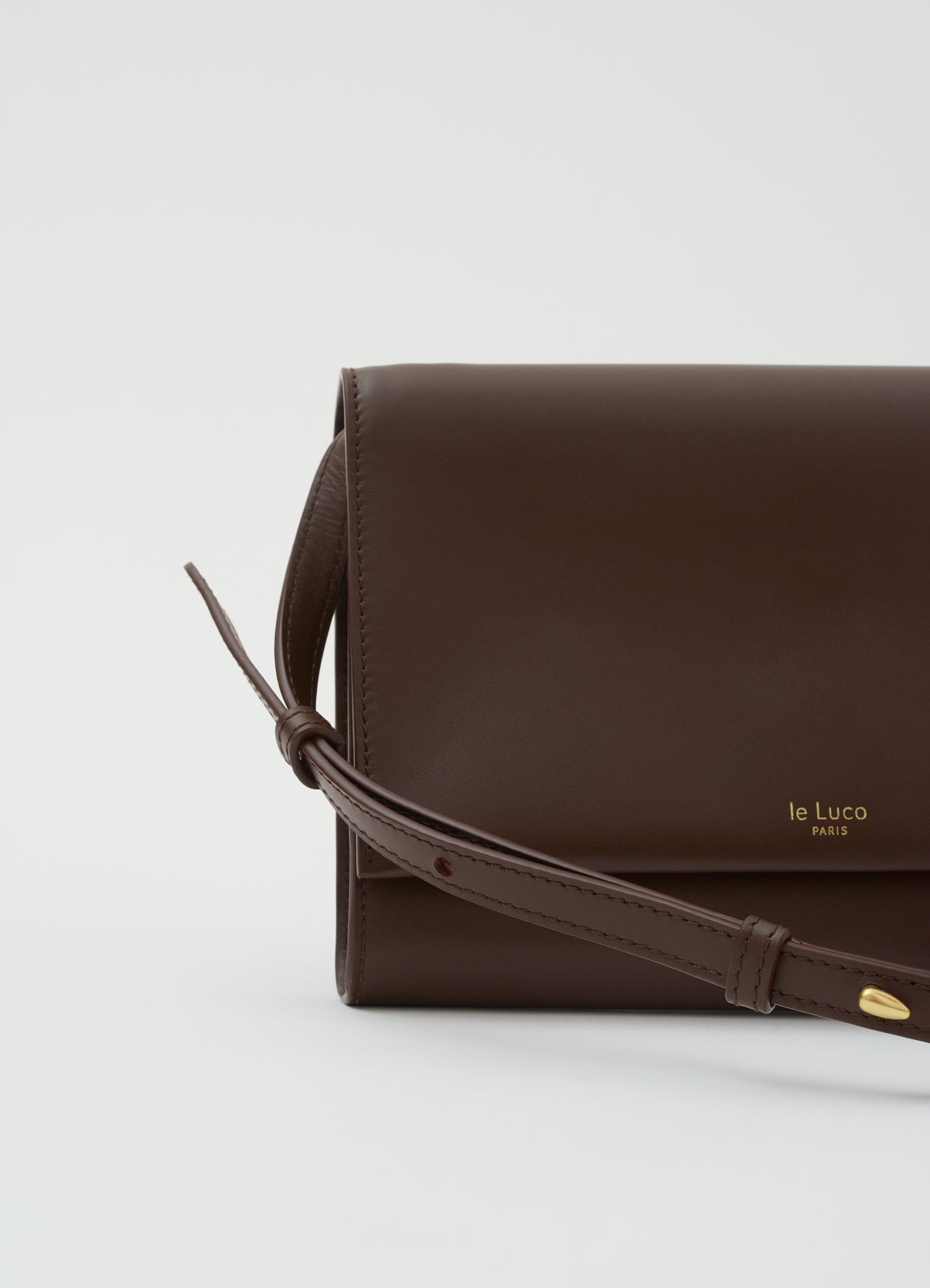 Court carré marron chocolat