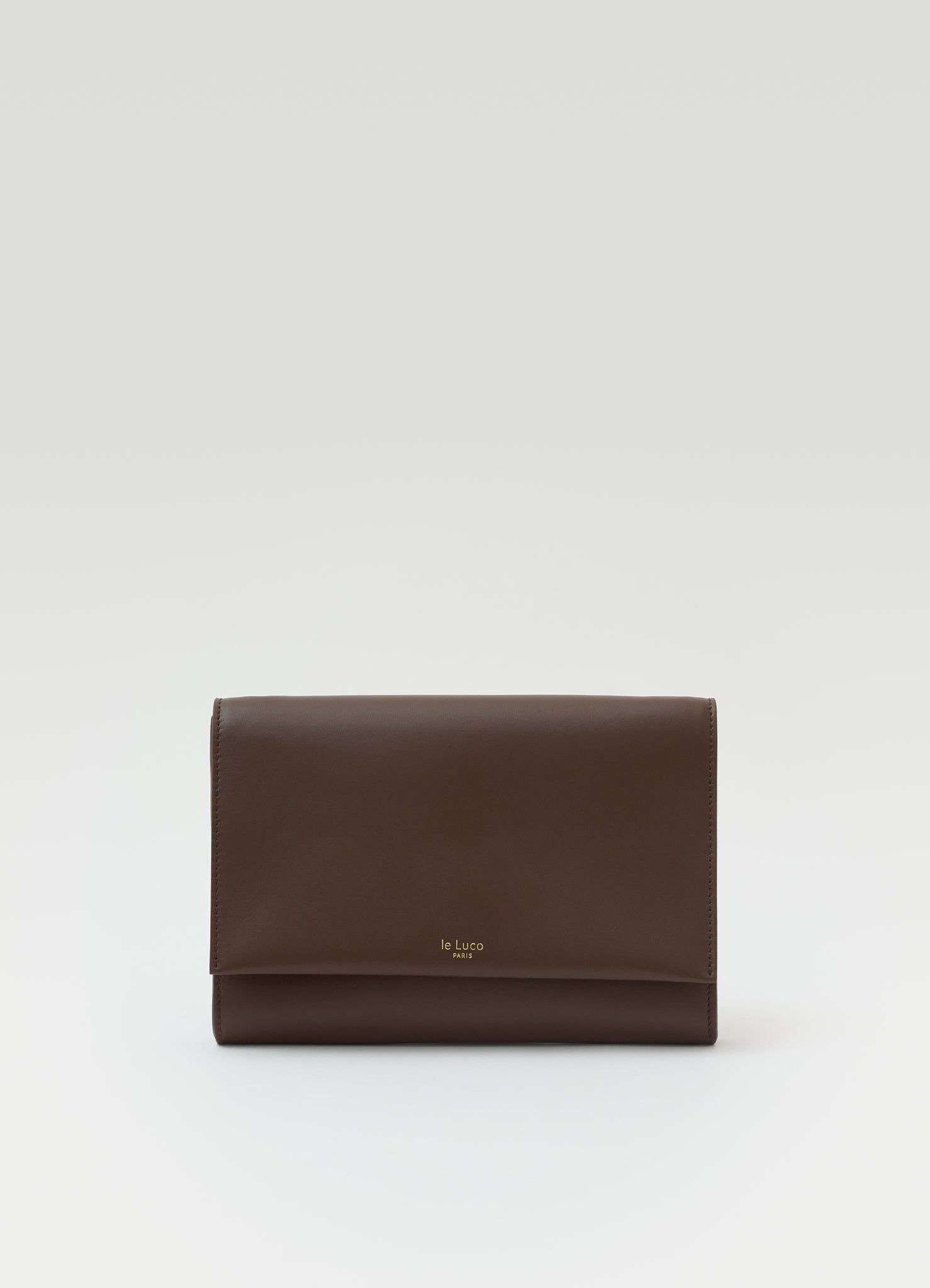 Court carré marron chocolat