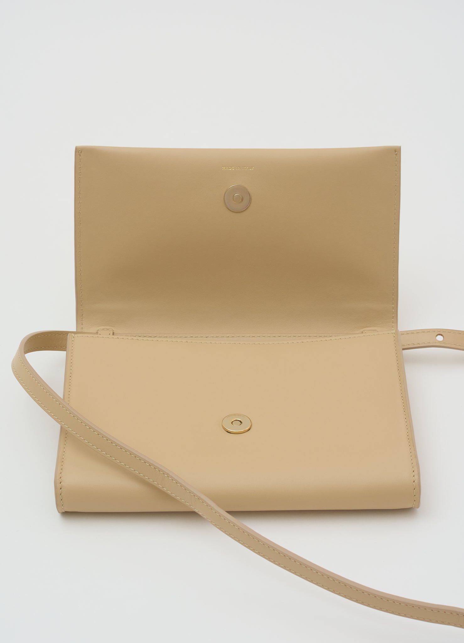 Court carré sand beige