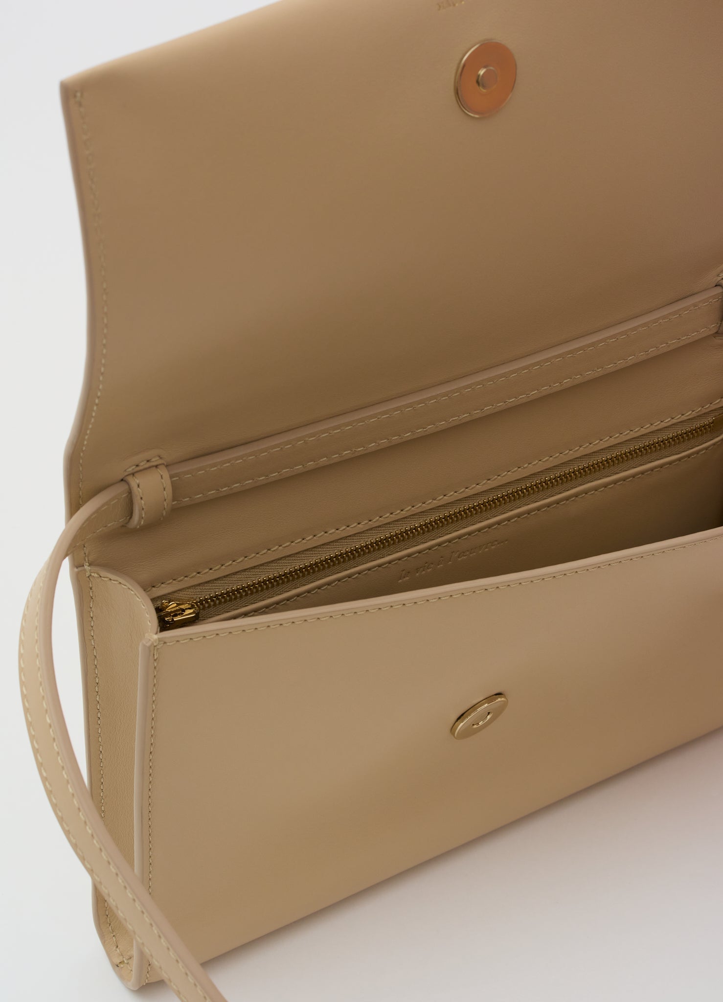Court carré sand beige