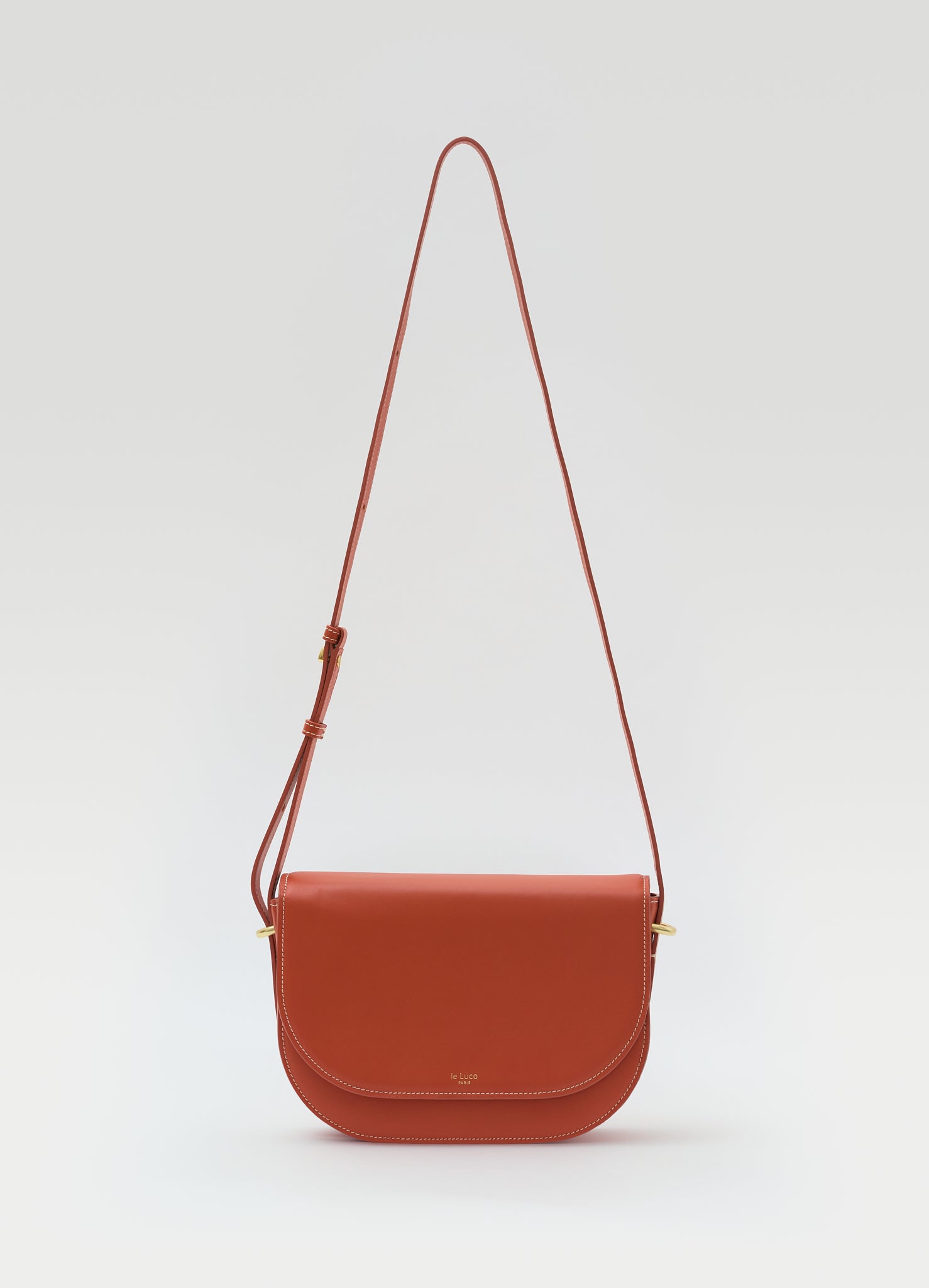 Équilibre rouge brique