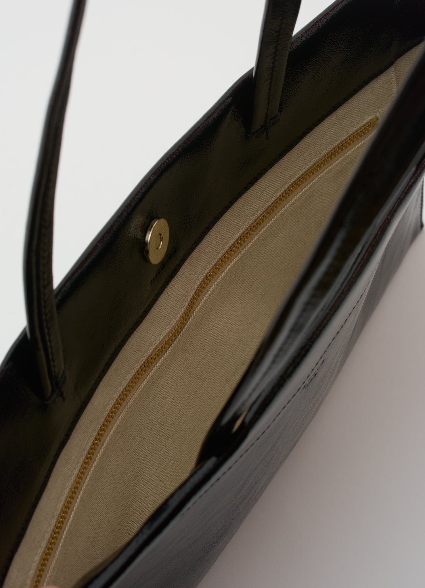 Totem Fragment Intense Black